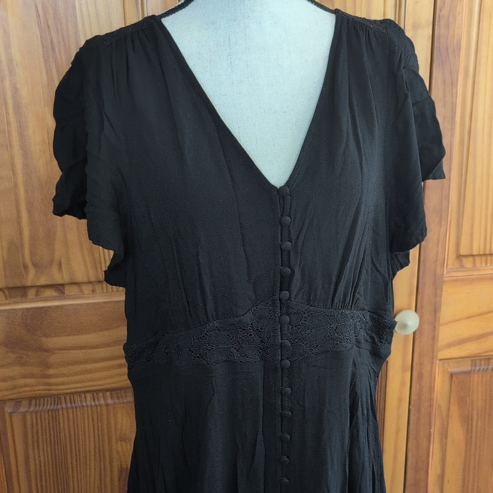 Torrid Elegant Black Maxi Dress with Lace & V-Neck 2                 C482 - Picture 2 of 10